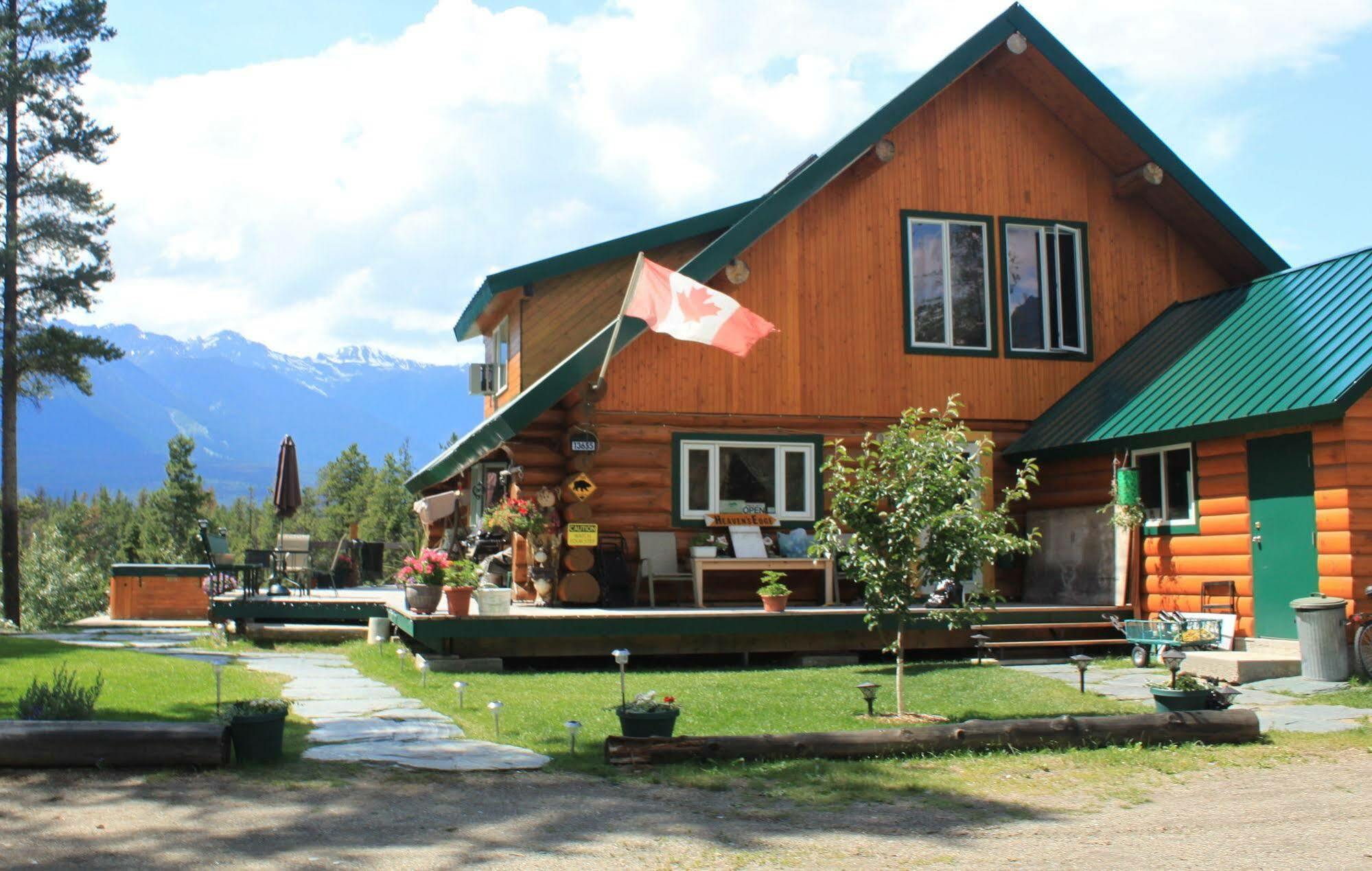 Heavens Edge Mountain Lodge Valemount Esterno foto