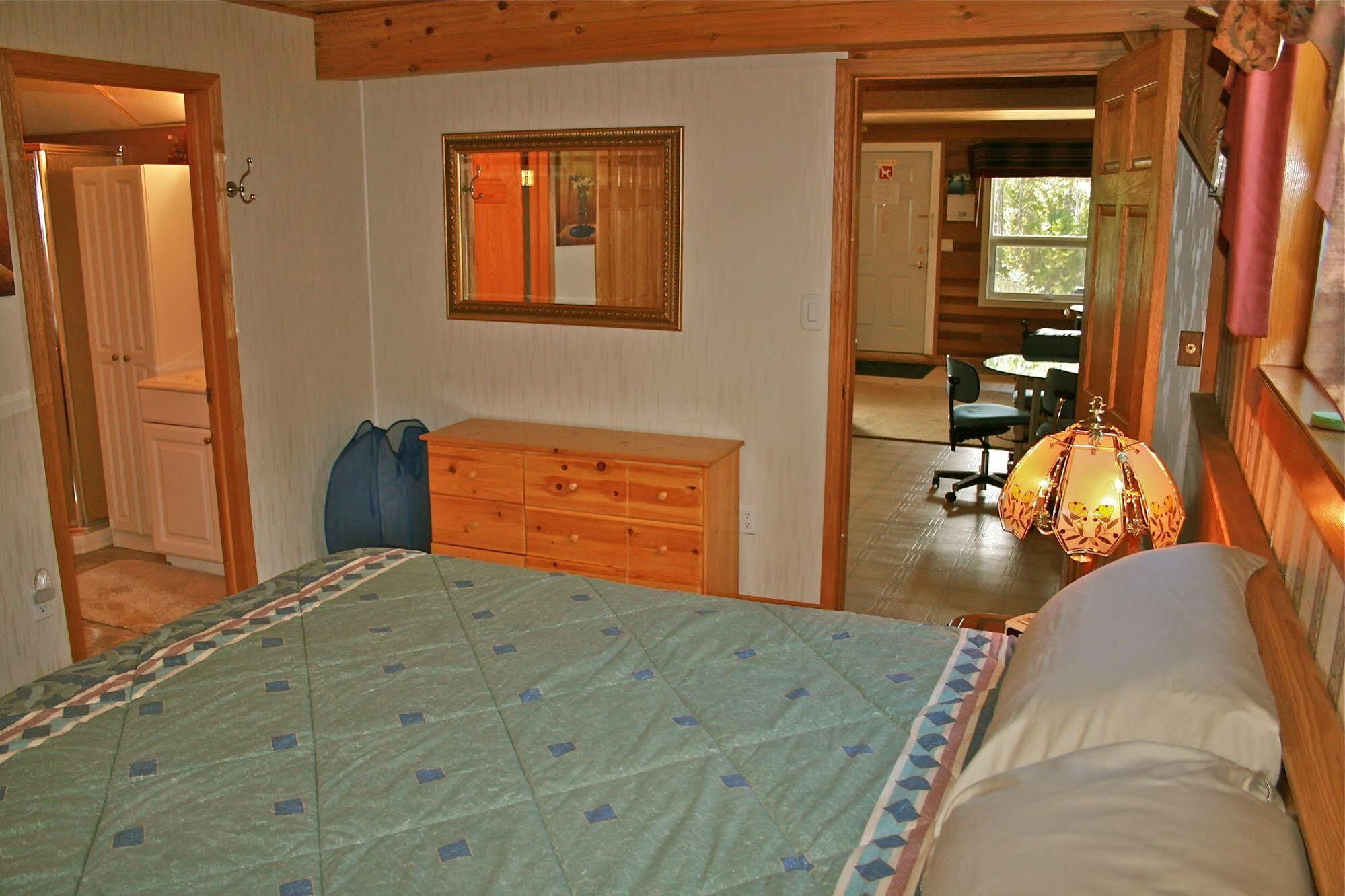 Heavens Edge Mountain Lodge Valemount Esterno foto